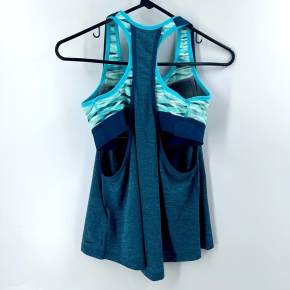 Nike Dri Fit 2 in 1 Tank with built in Bra - Picture 4 of 8